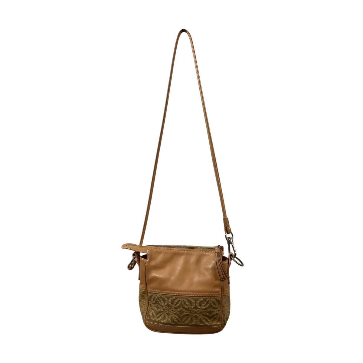 LOEWE(ロエベ) ショルダーバッグ ベージュ｜【公式】カインドオル