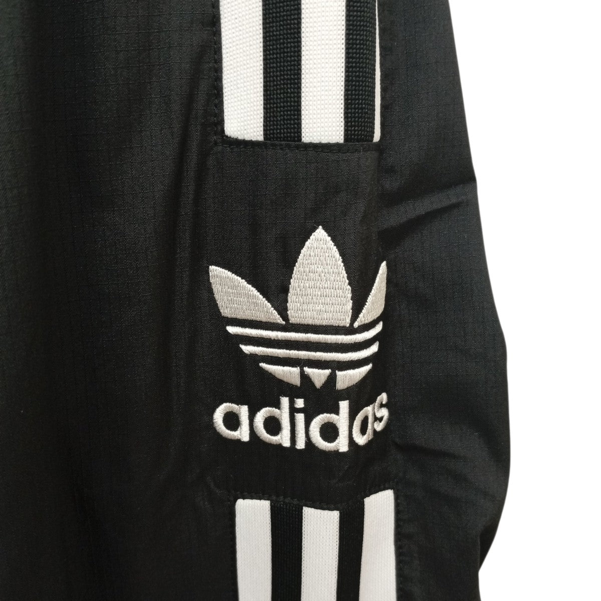 adidas originals ナイロンパンツFM9886 古着・中古-5枚目のアイテム画像