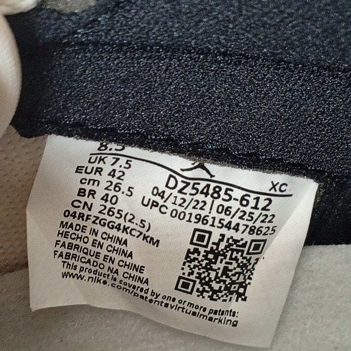 AIR JORDAN 1 RETRO HIGH OG LOST ＆ FOUND VARSITY REDスニーカーDZ5485-612