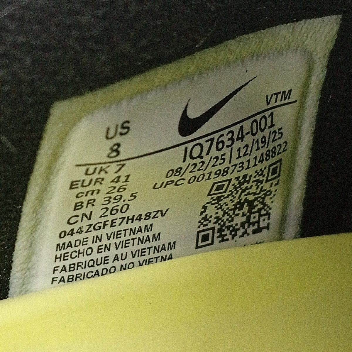 Nike Air Liquid MaxスニーカーIQ7634-001
