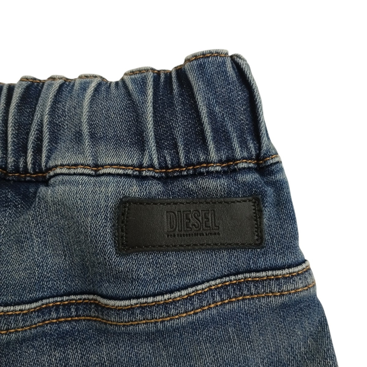 JOGG JEANSデニムパンツE84KM