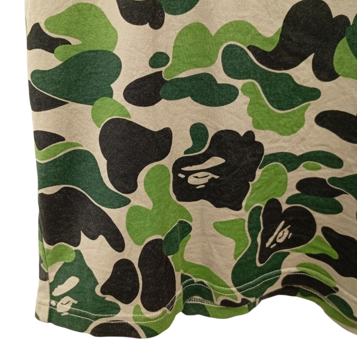 ABC CAMO BUSY WORKS TEETシャツ