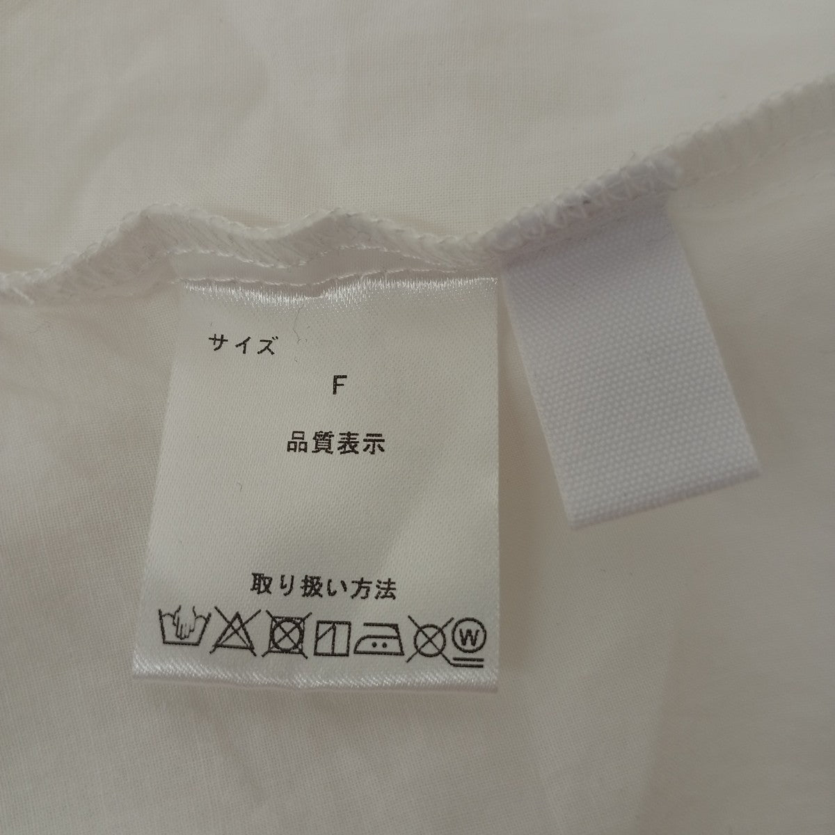 ノースリーブブラウス