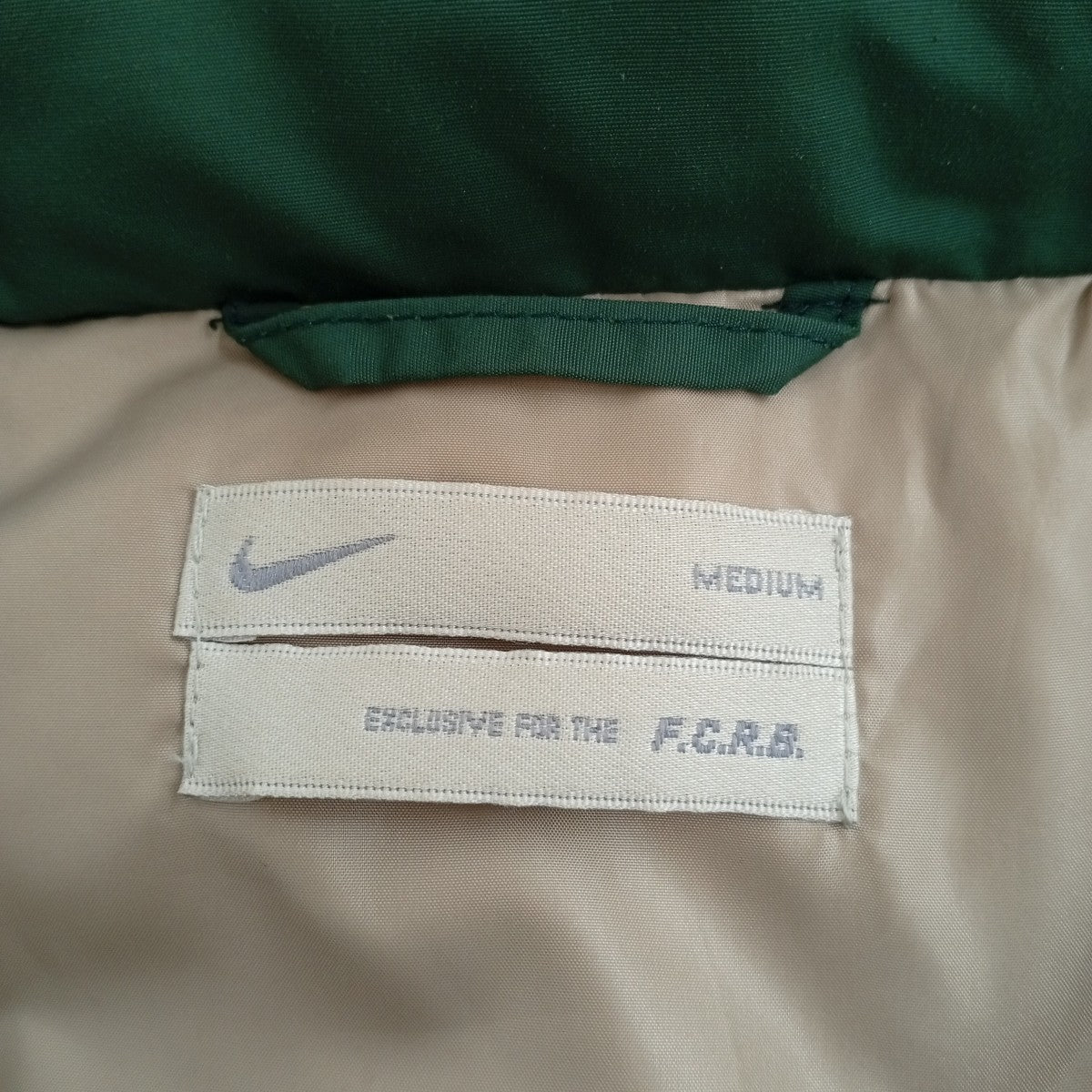 NIKE×F．C．R．B． ダウンジャケット465461-341 古着・中古-3枚目のアイテム画像