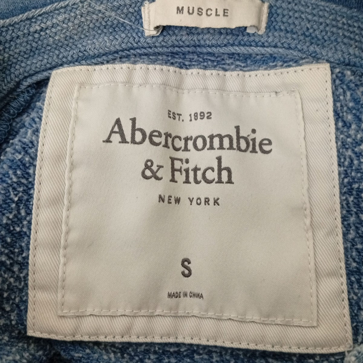 MUSCLE ダメージ加工パーカー
