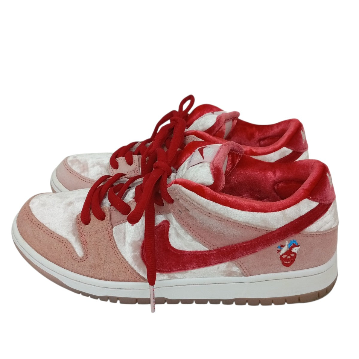 SB Dunk Low Valentine’s DayスニーカーCT2552-800