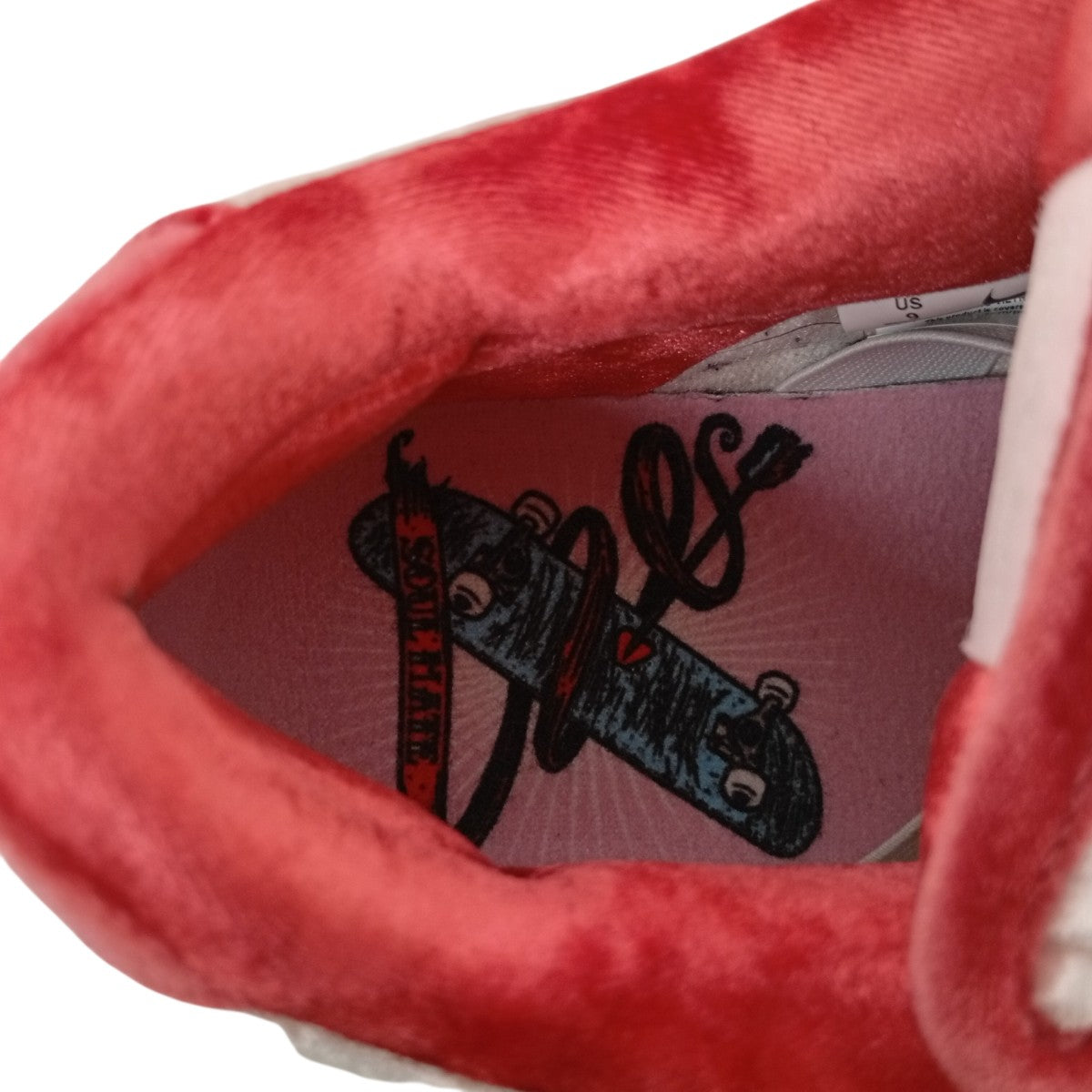SB Dunk Low Valentine’s DayスニーカーCT2552-800