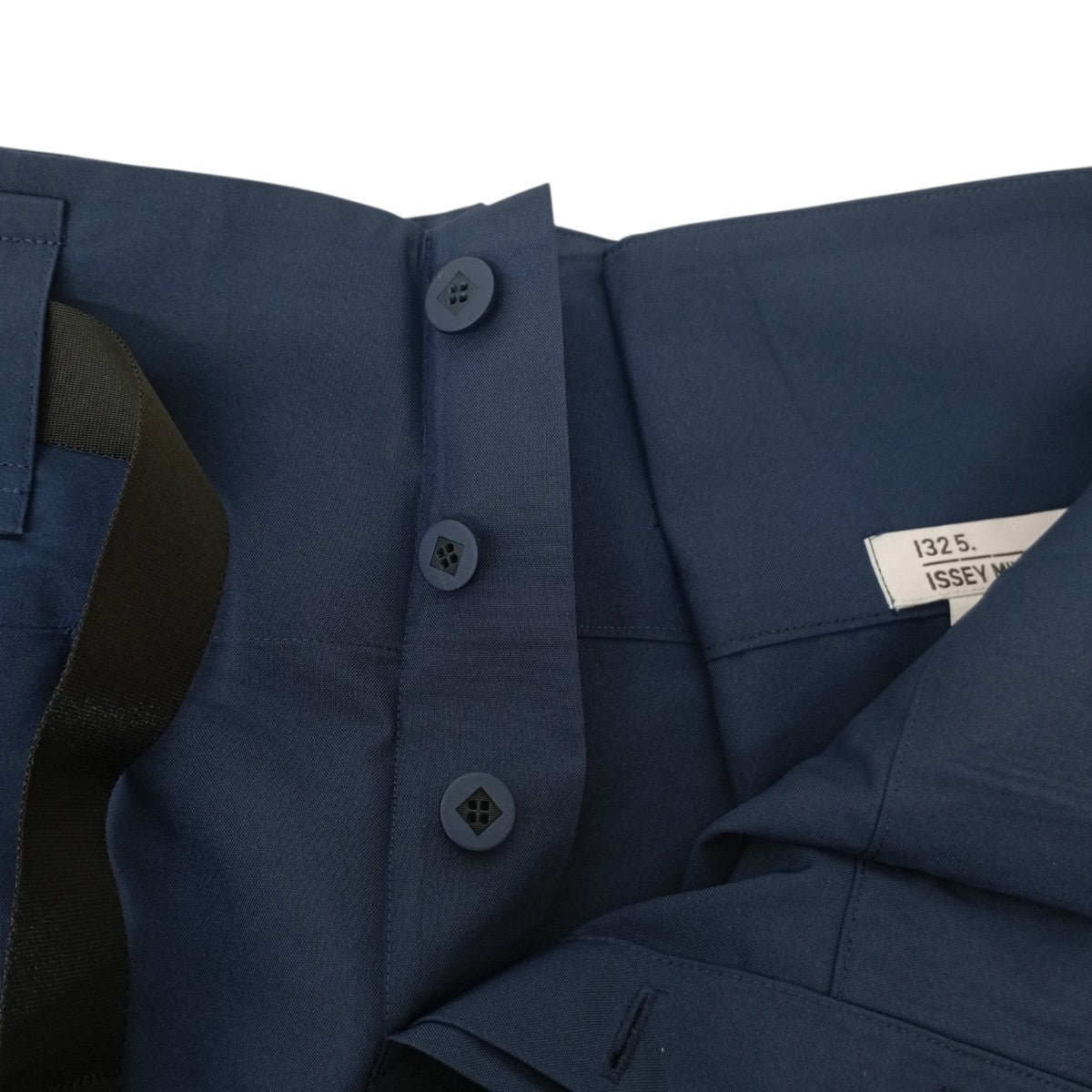 132 5． ISSEY MIYAKE スラックスIL61FF352 古着・中古-3枚目のアイテム画像