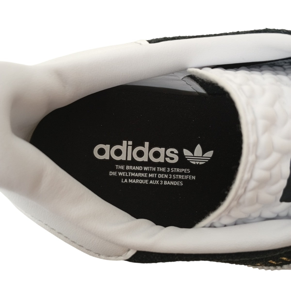 Gazelle BoldスニーカーHQ6912