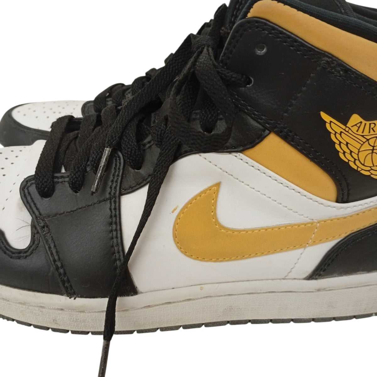 AIR JORDAN 1 MID CHICAGOハイカットスニーカー554724-17