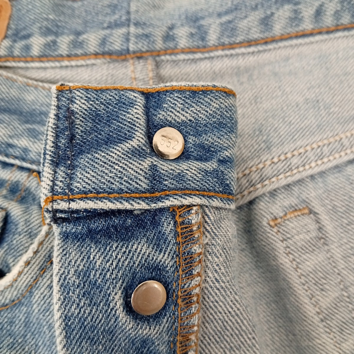 HEXICOカスタム 裏ボタン552デニムパンツ