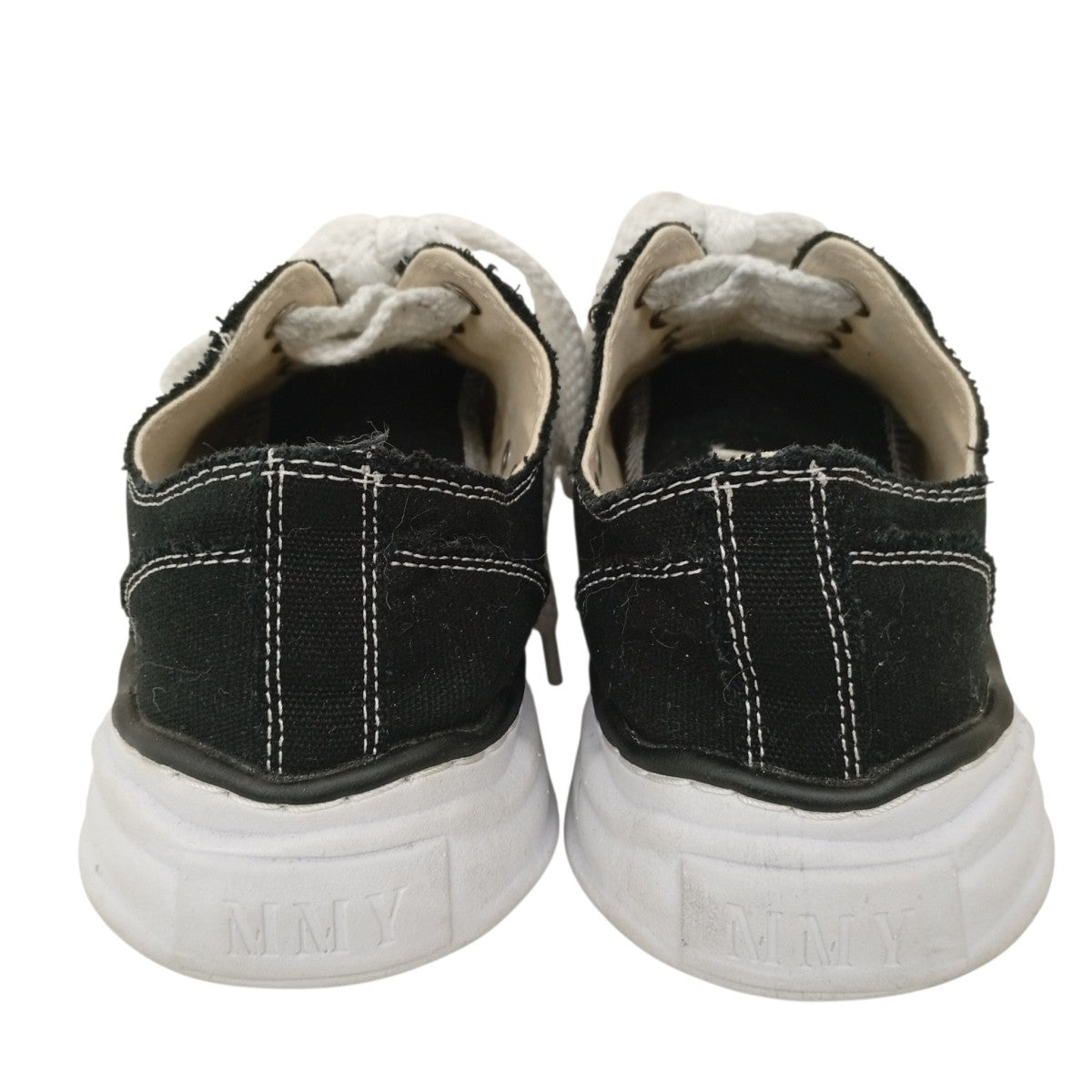 スニーカーA01FW702