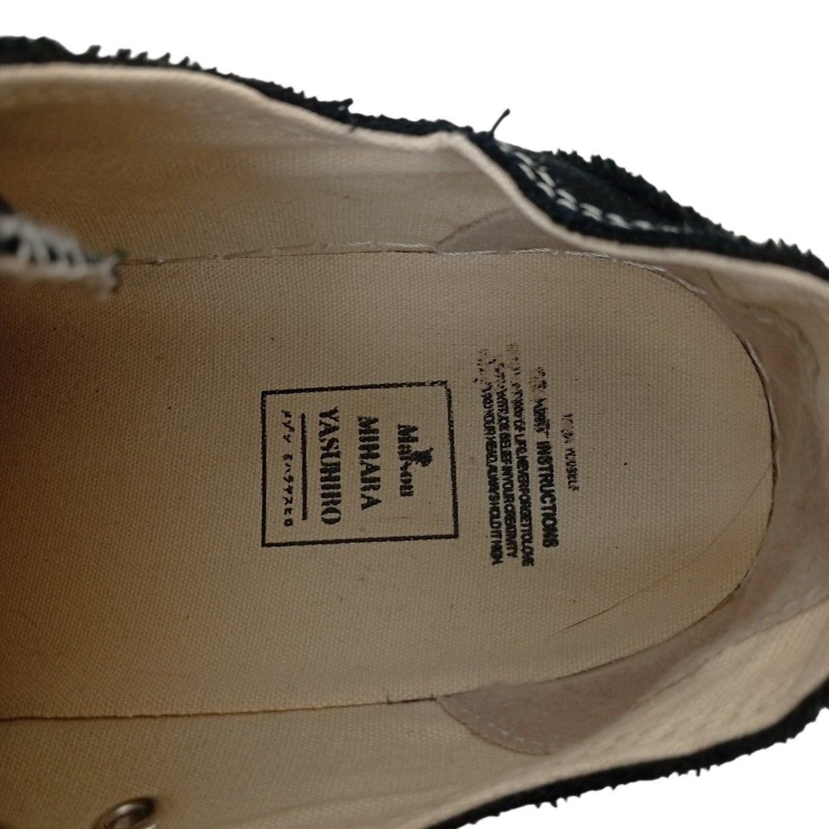 スニーカーA01FW702