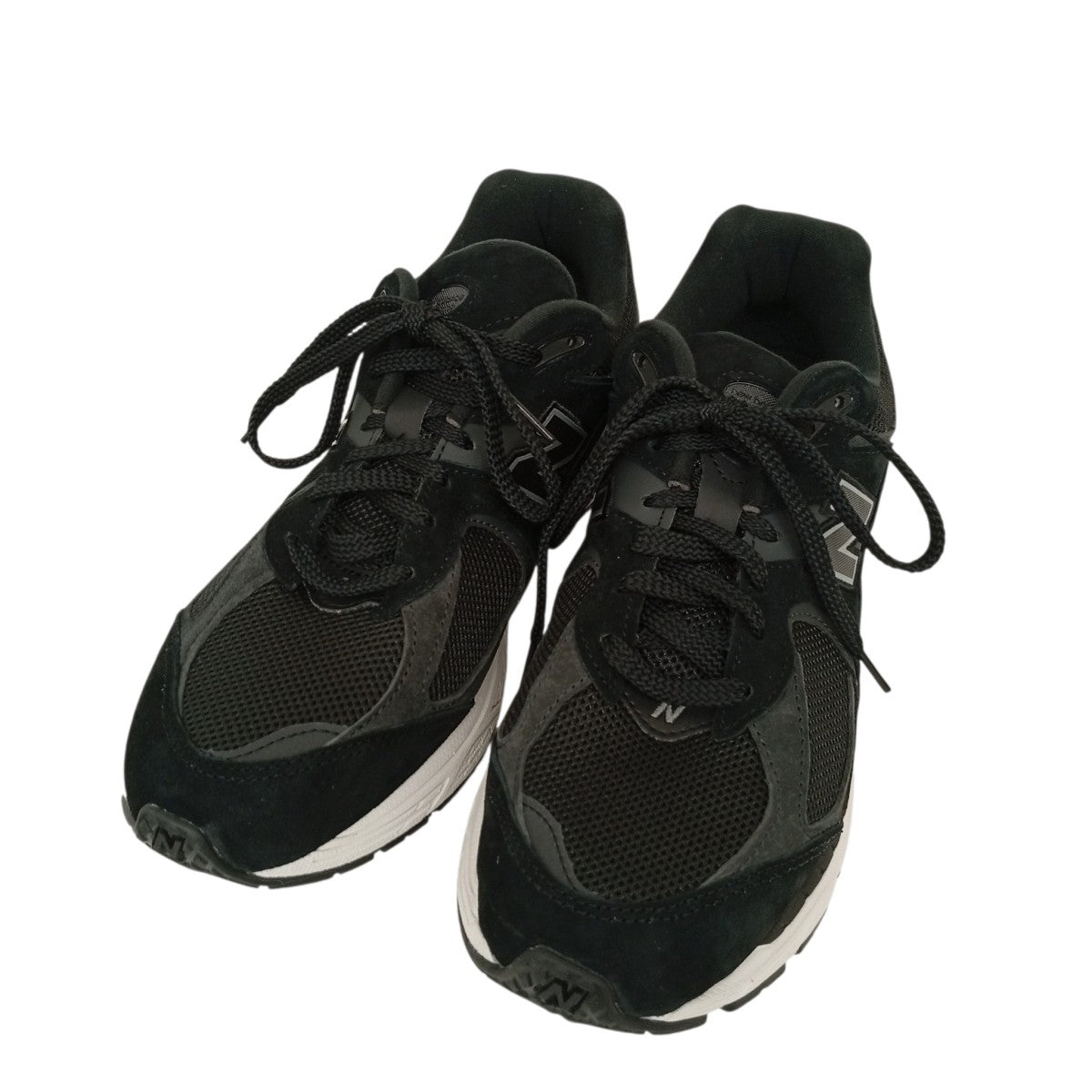 スニーカーM2002RBK