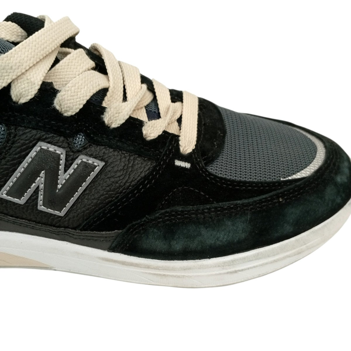 Numeric Andrew Reynolds 933スニーカーUN933BNT