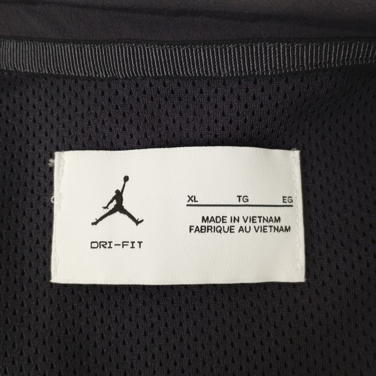 JORDAN BRAND×PSG ナイロンジャケットIF3797-018 古着・中古-3枚目のアイテム画像
