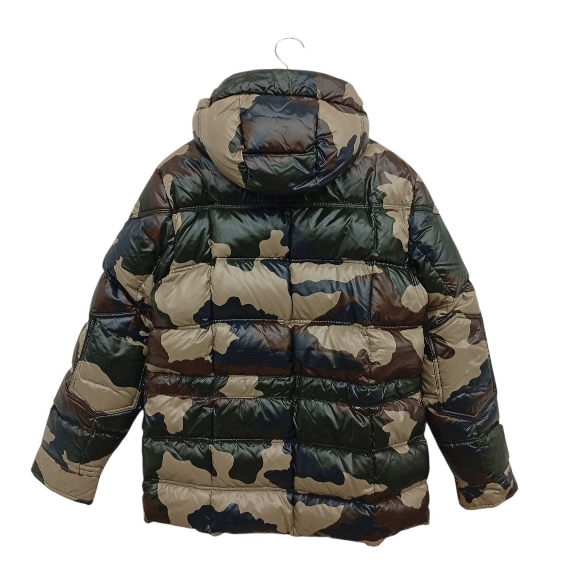 MONCLER SAUTERNEカモフラージュ柄ダウンジャケット44380 古着・中古-2枚目のアイテム画像