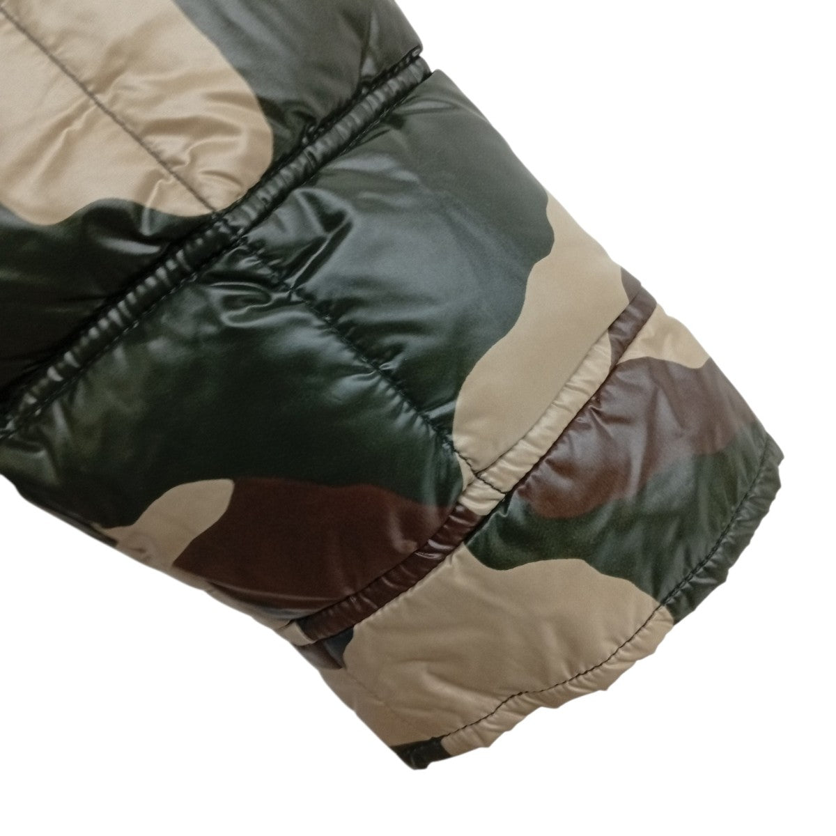 MONCLER SAUTERNEカモフラージュ柄ダウンジャケット44380 古着・中古-7枚目のアイテム画像