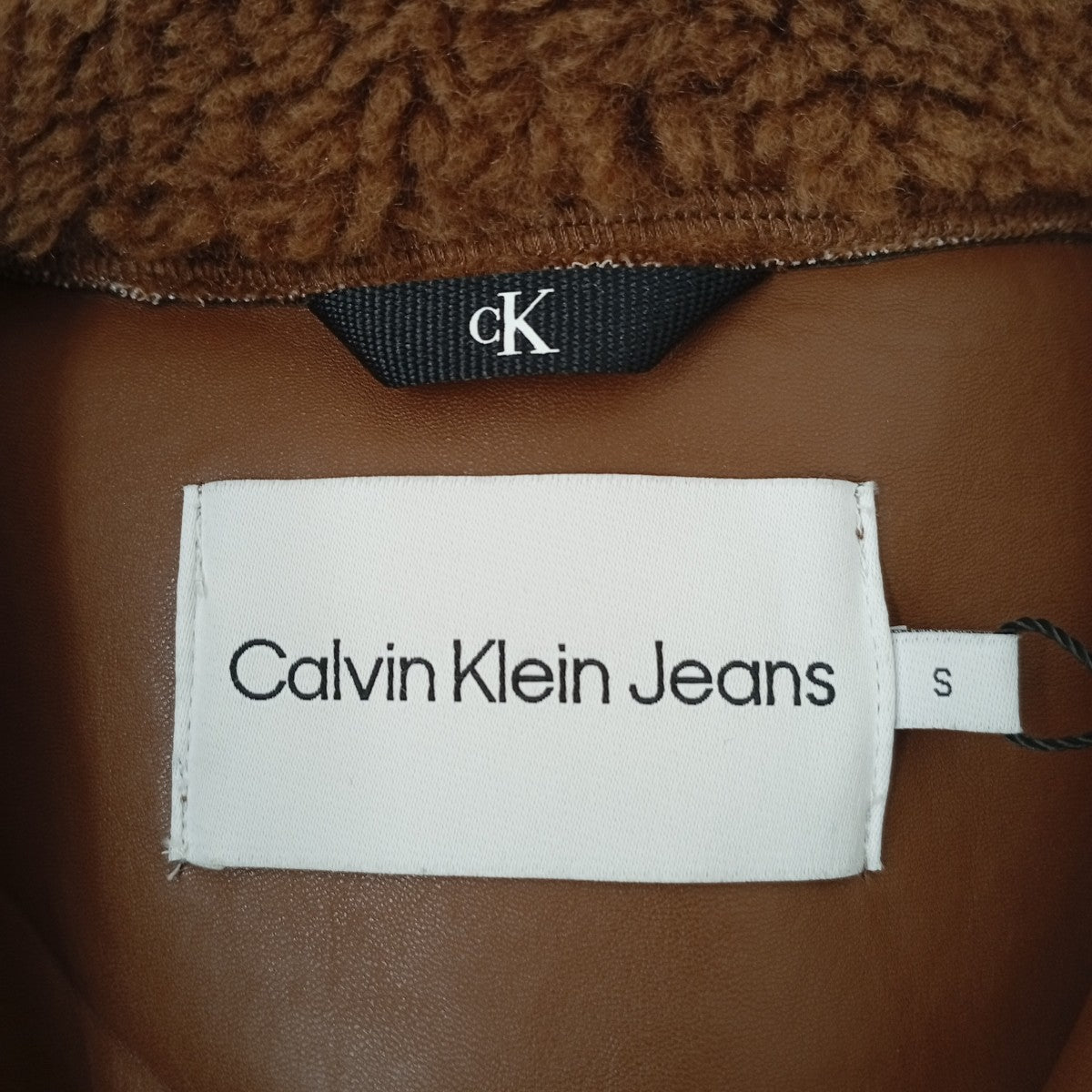 Calvin Klein Jeans ショート シェルパボアジャケットJ221893 古着・中古-3枚目のアイテム画像
