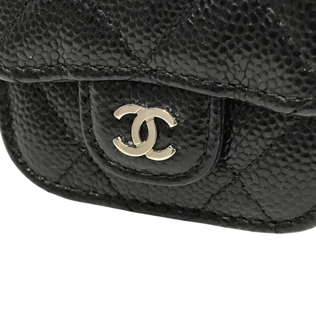 CHANEL(シャネル) チェーンショルダーAirPodsケース - ブラック