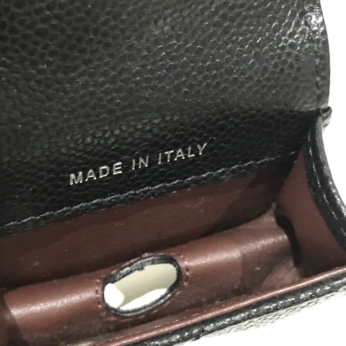 CHANEL(シャネル) チェーンショルダーAirPodsケース - ブラック