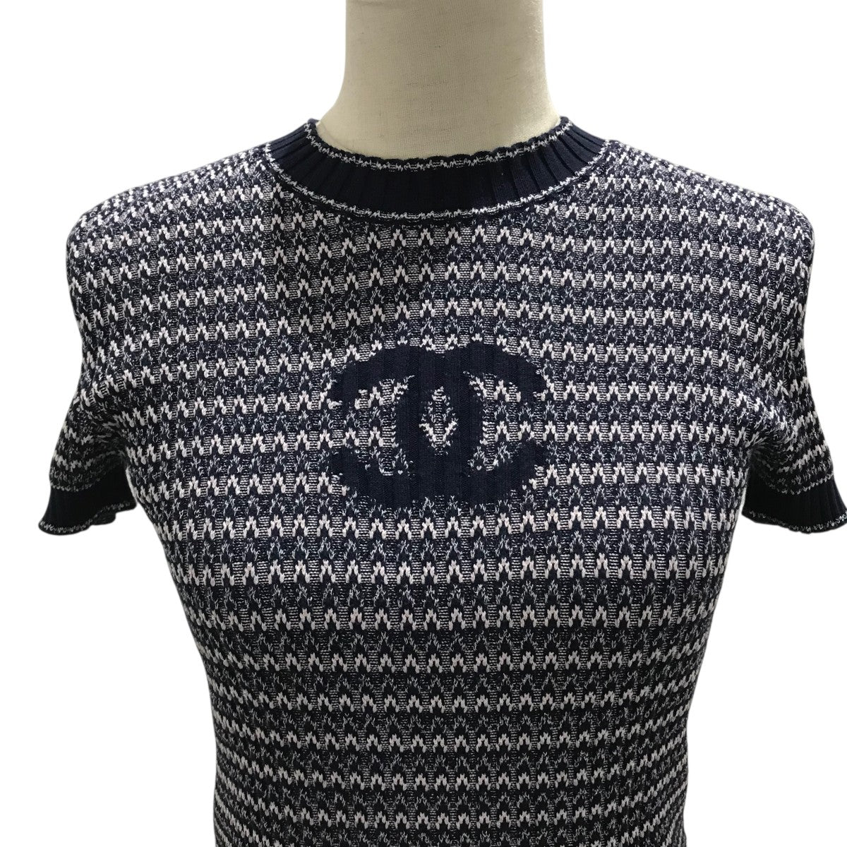 CHANEL ココマーク装飾　半袖コットンニット シンプルで合わせやすい♪】CHANEL ニット 半袖 ココマーク
