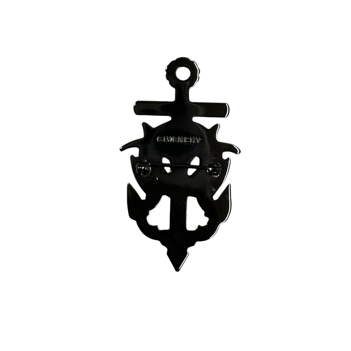 ジバンシィのピンバッチです。 GIVENCHY 古着・中古 アクセサリー アイテム