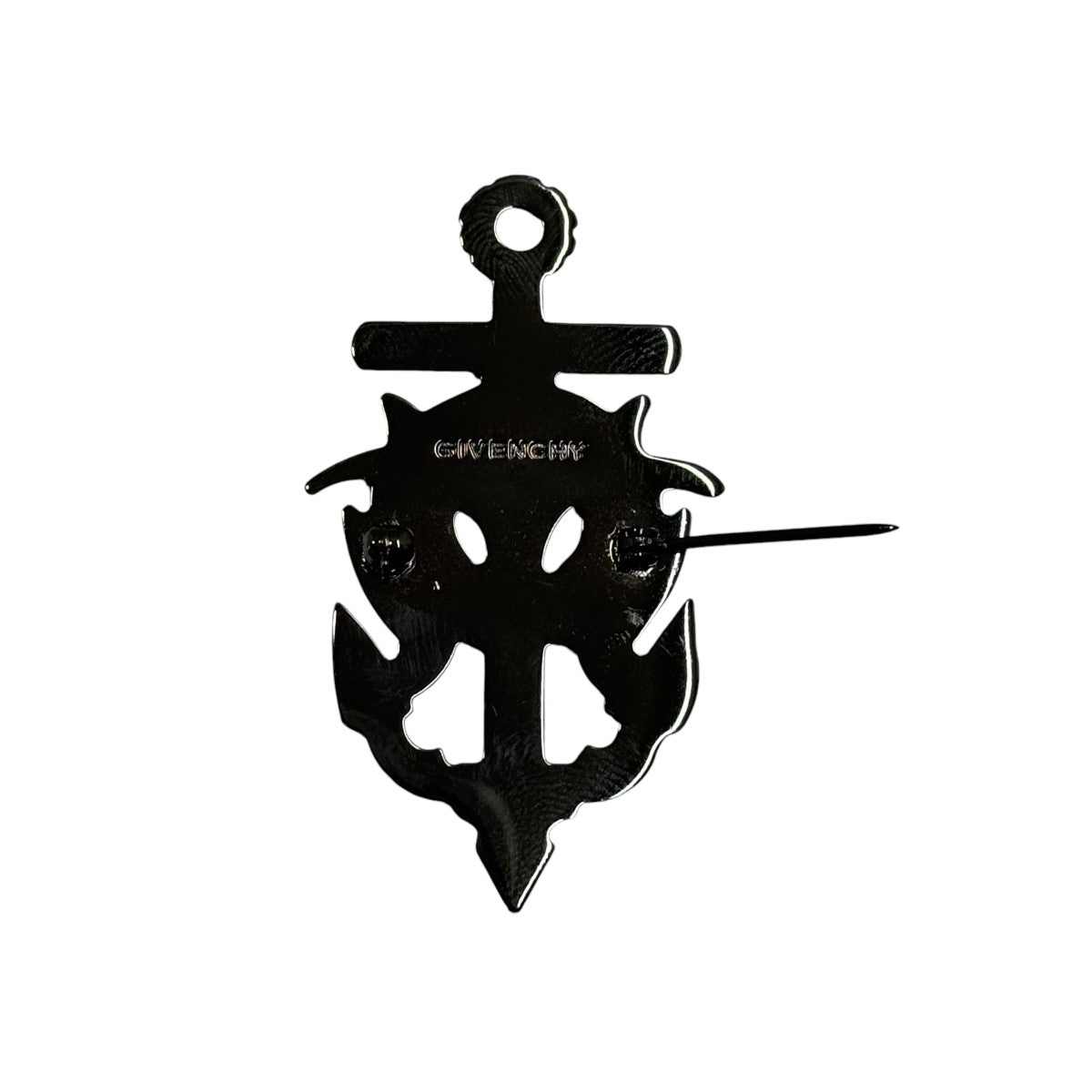 ジバンシィのピンバッチです。 GIVENCHY 古着・中古 アクセサリー アイテム