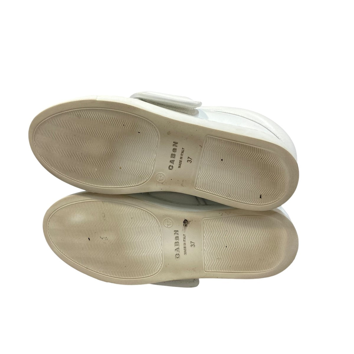 キャバンのベルクロスニーカーです。 CABaN 古着・中古 シューズ アイテム