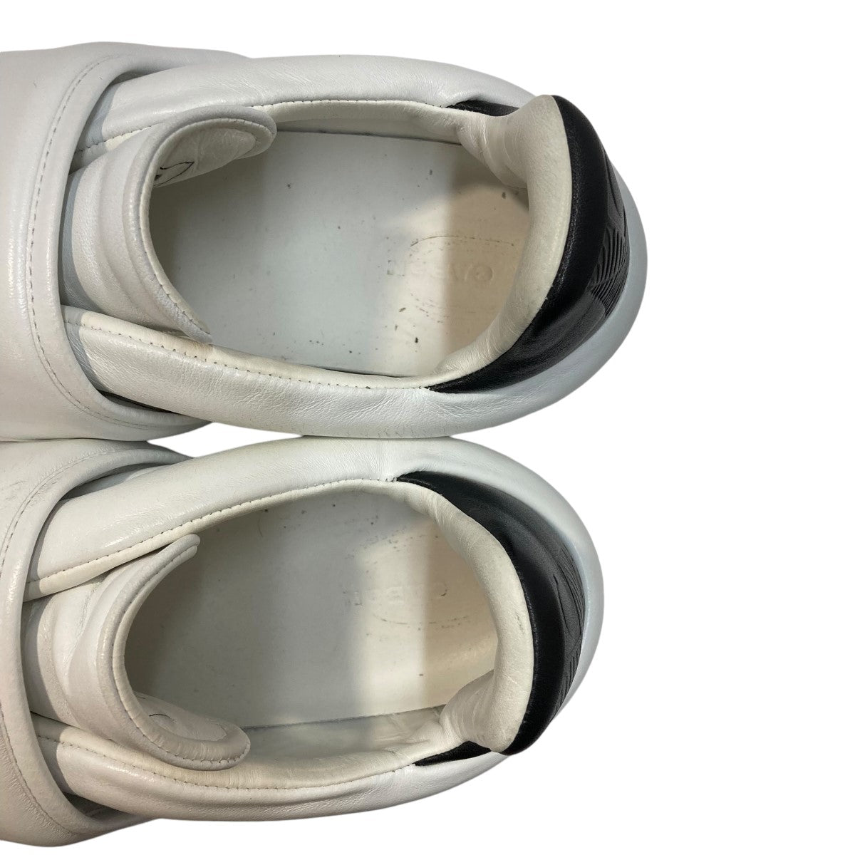 キャバンのベルクロスニーカーです。 CABaN 古着・中古 シューズ アイテム