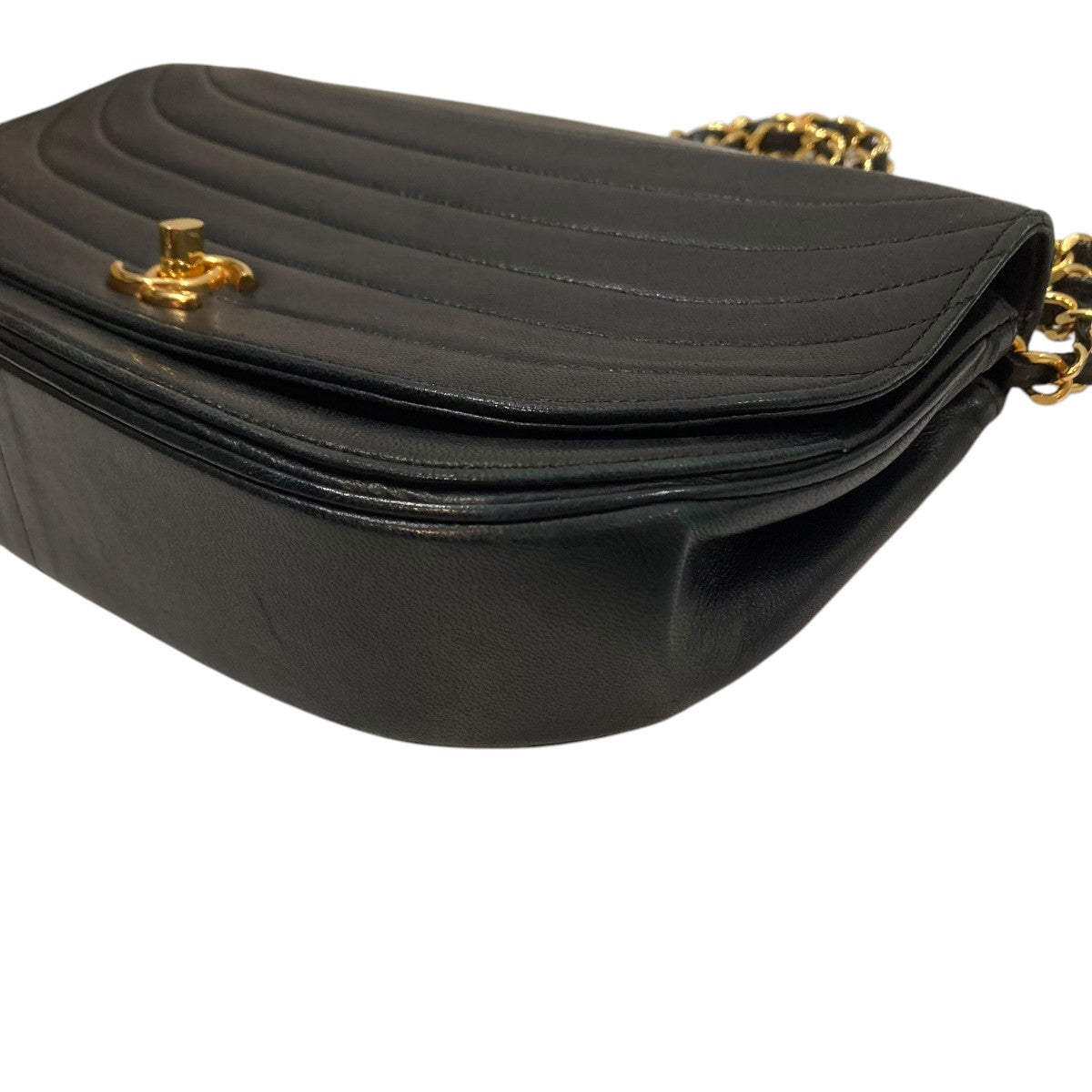 CHANEL(シャネル) ハーフムーン チェーンショルダーバッグ 011