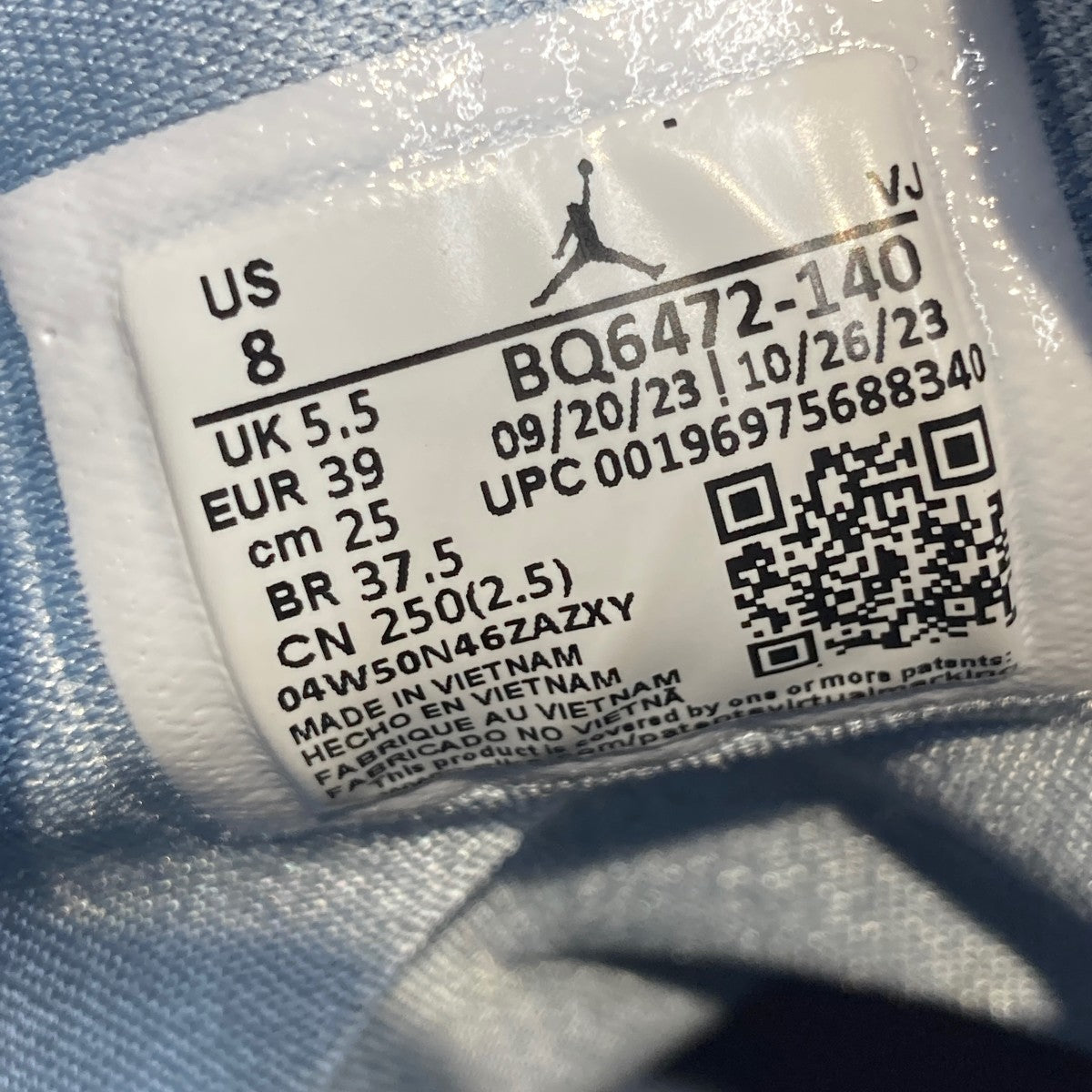 WMNS Air Jordan 1 Midウィメンズ エアジョーダン1 ミッド スニーカーBQ6472-140