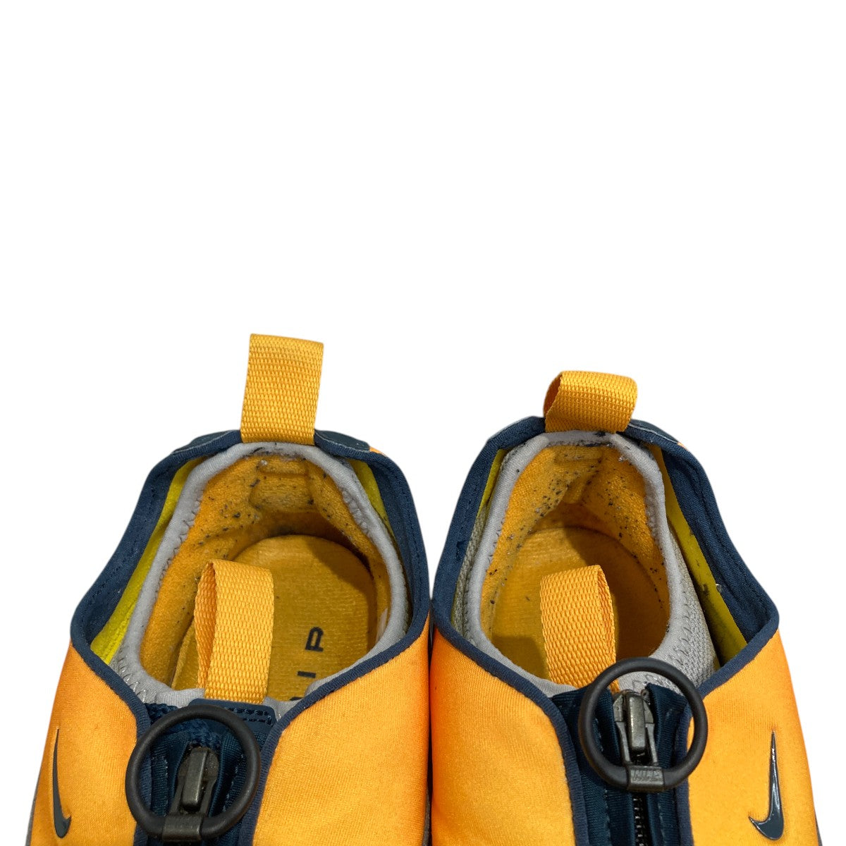 Women’s Air Max SNDR Canyon Gold and Deep Oceanウィメンズ エアマックスサンダー スニーカーHJ8080-700