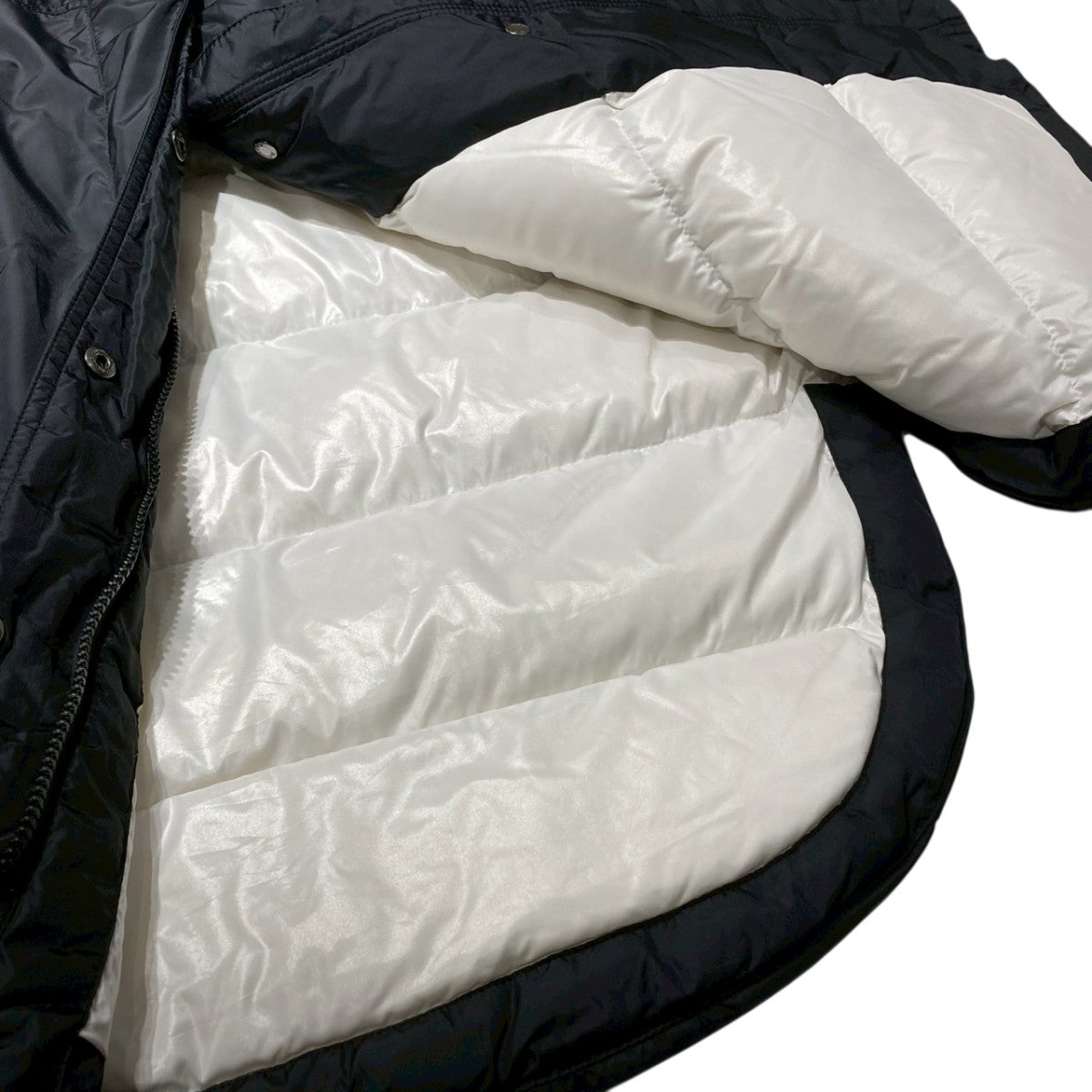 20AWダウンジャケットF20931C57740 HUGON