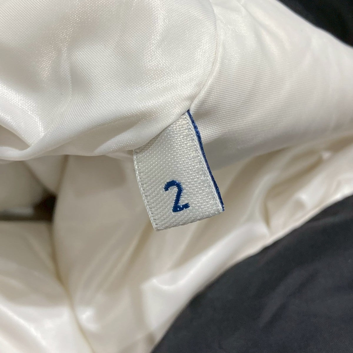 20AWダウンジャケットF20931C57740 HUGON