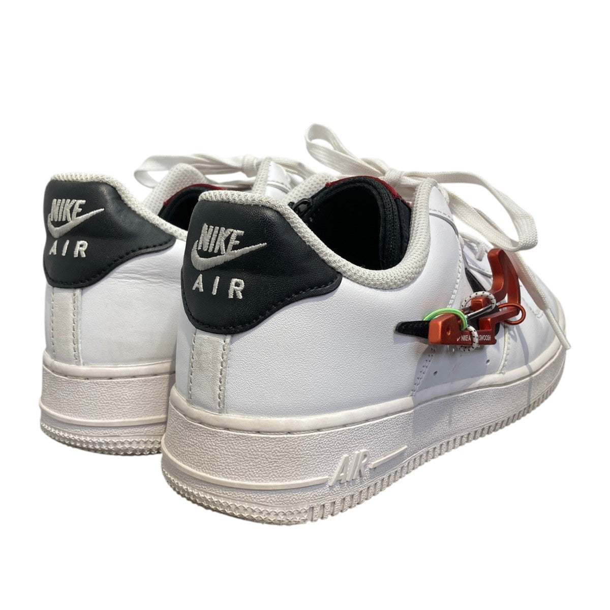 Air Force 1 Low Premium Karabiner Swoosh Whiteエアフォース 1 ロー プレミアム カラビナ スウッシュ スニーカーDH7579-100
