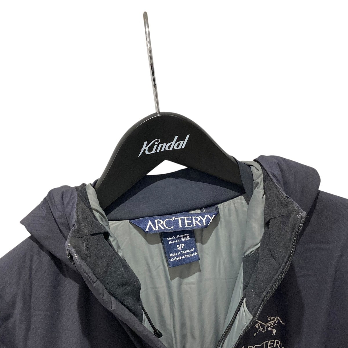 Arc'teryx ブラック フード付きダウンジャケット ARC'TERYX ARC'TERYX(アークテリクス)ダウンジャケット セリウム