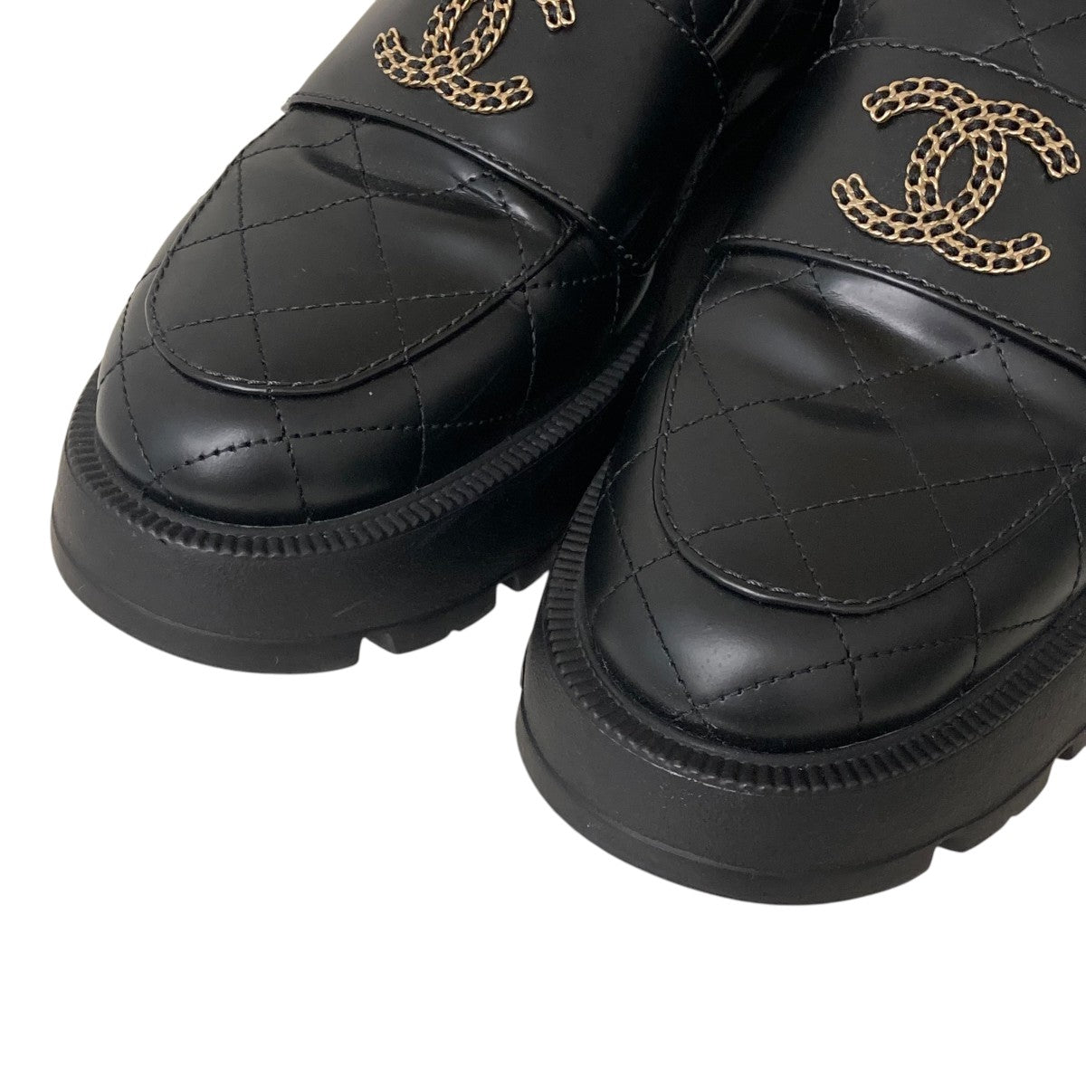 CHANEL ブラック キルティング ローファー 210.jpg