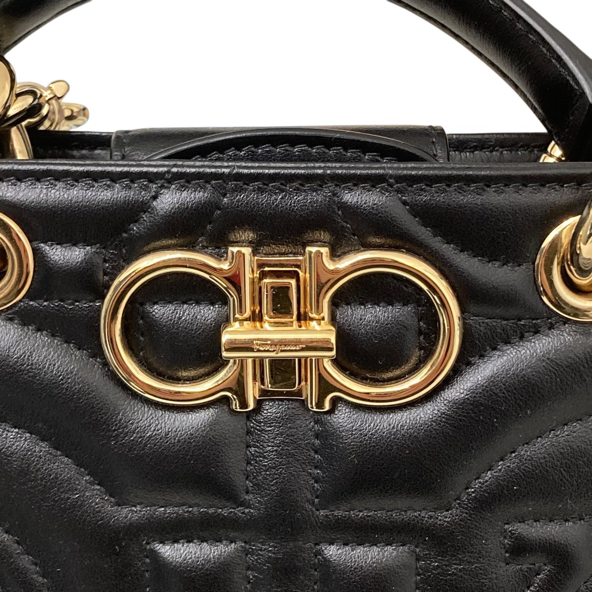 Salvatore Ferragamo(サルヴァトーレフェラガモ) キルティング