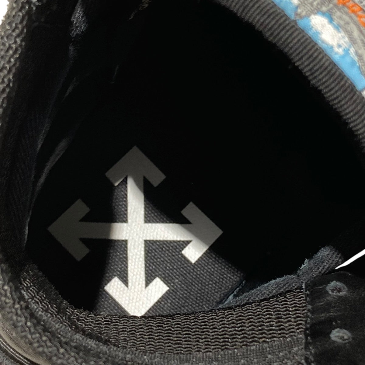 オフロになります。 OFFWHITE(オフホワイト) ハイカットスニーカー