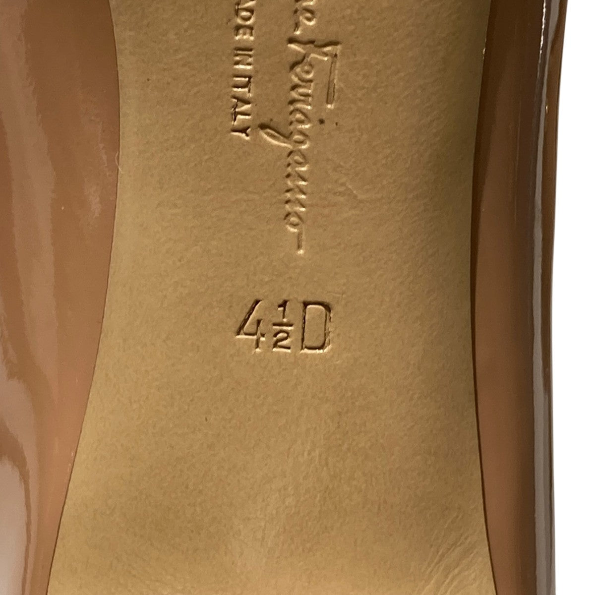未使用✨サルヴァトーレフェラガモ パンプス バックル スエード ベージュ 6.5 サルバトーレフェラガモ SalvatoreFerragamo バッグ ショルダー