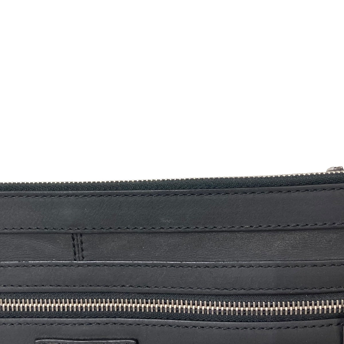 【美品】BALENCIAGA バレンシアガ　ミニクラッチバッグ　ロゴ刻印 BALENCIAGA - 【美品】BALENCIAGA バレンシアガ ミニクラッチ
