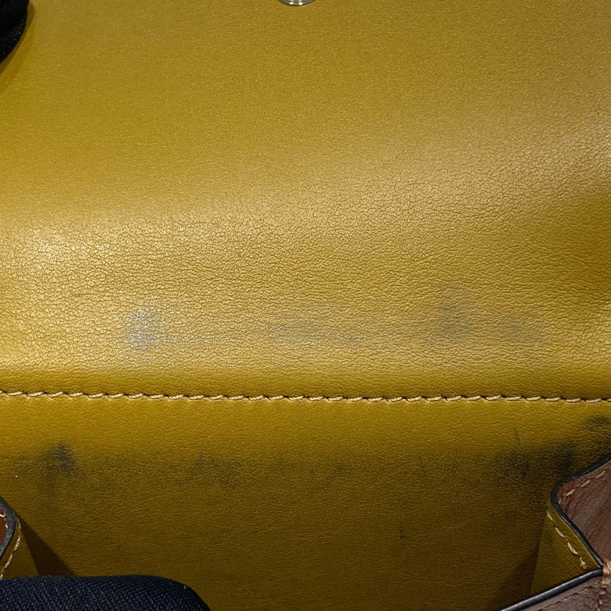 新品 LOEWE スエード 二つ折り財布　ブラウンアナグラム　三つ折り財布 ロエベ LOEWE LOEWE 三つ折り財布 ANAGRAM TRIFOLD 6 C821TR2X