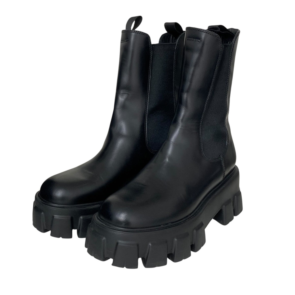 PRADA(プラダ) 三角プレート付サイドジップブーツ ブラック