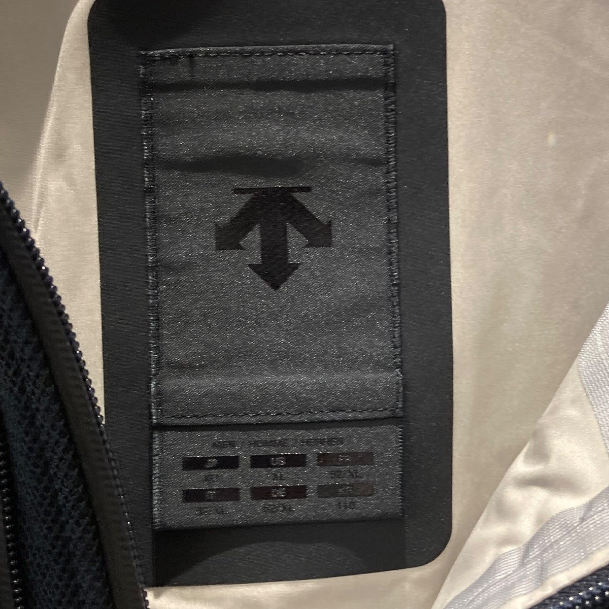 Descente ALLTERRAIN(デサントオルテライン) マウンテンパーカー