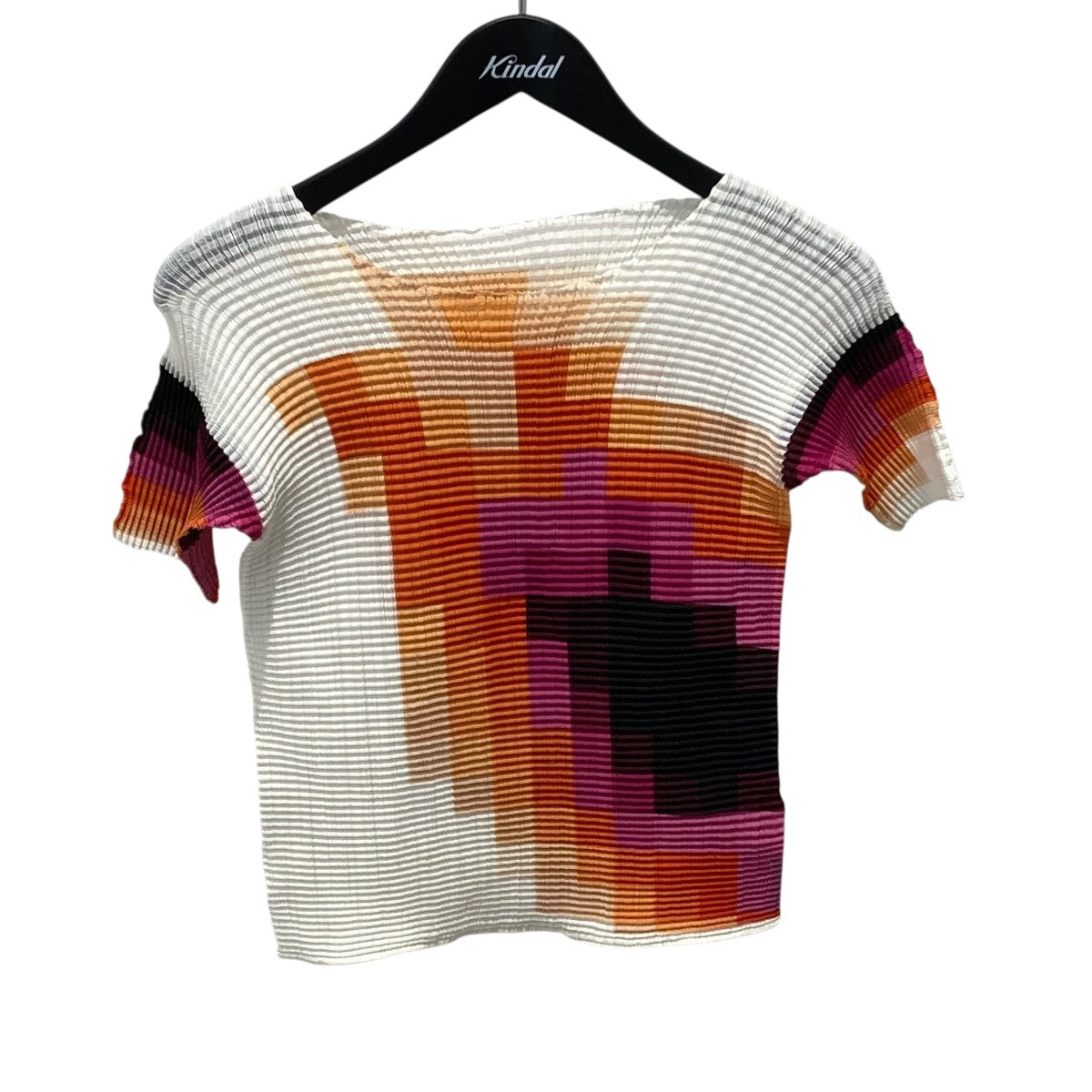 イッセイミヤケ ISSEY MIYAKE 半袖プリーツカットソー MM02FT913 ホワイト サイズ：M ISSEY MIYAKE(イッセイミヤケ) 半袖プリーツカットソーMM02FT913