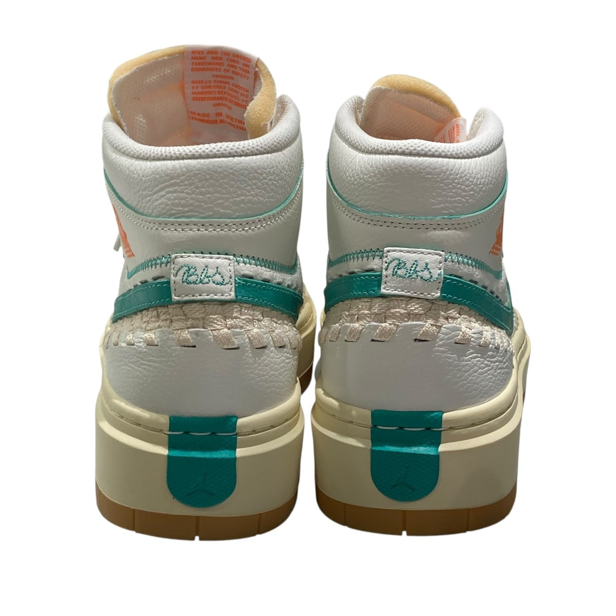 WMNS AIR JORDAN 1 RETRO HIハイカットスニーカーFD0696-100