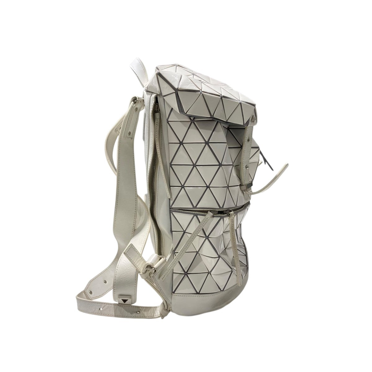 BAOBAO ISSEY MIYAKEバオバオイッセイミヤケ　リュック　ホワイト BAO BAO ISSEY MIYAKE(バオバオイッセイミヤケ) リュックBB61