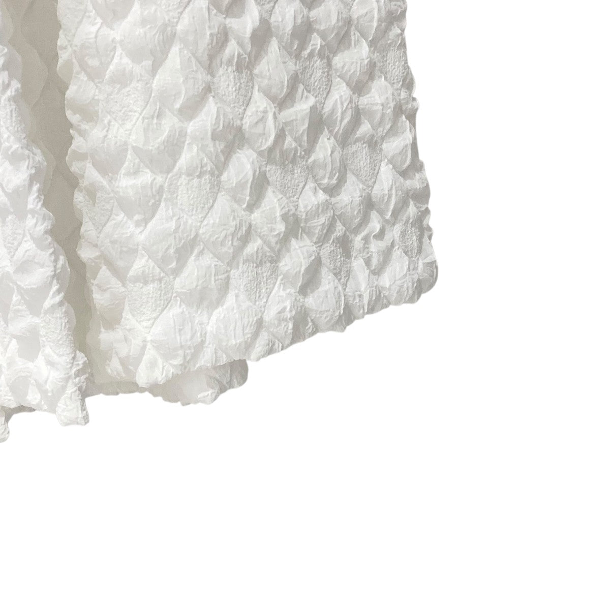 新品未使用☆LE CIEL BLEU　ホワイト ニットワンピース LE CIEL BLEU（ルシェルブルー）の「ニットVドレス / Knitted V
