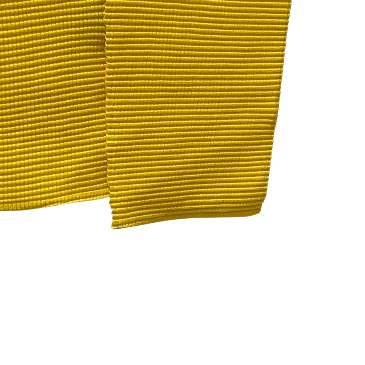 me ISSEY MIYAKE(ミーイッセイミヤケ) タートルネックカットソー